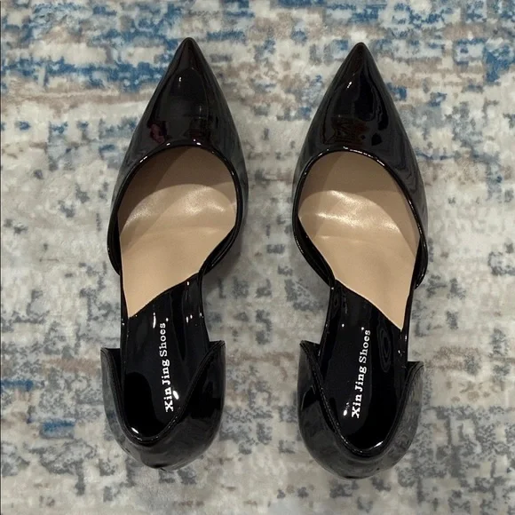 Black Women's Heels - Picture 3 of 7